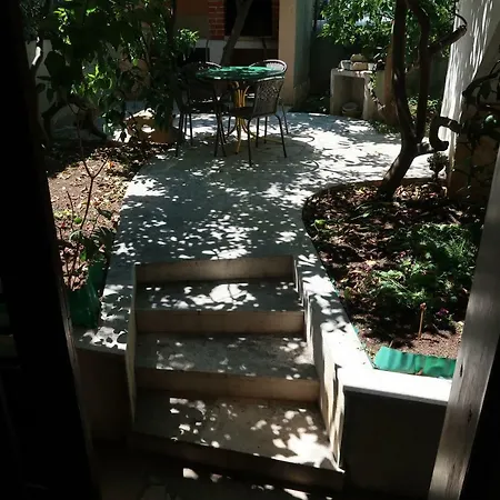Rozali Appartement Supetar